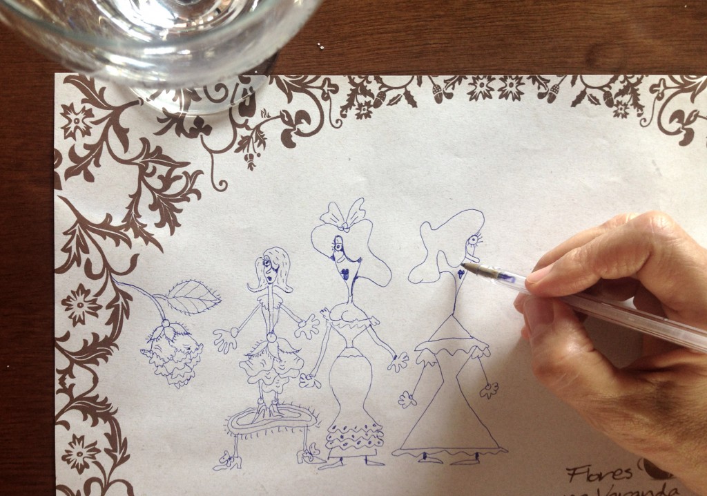 En cualquier restaurante, mientras no llega la comida…